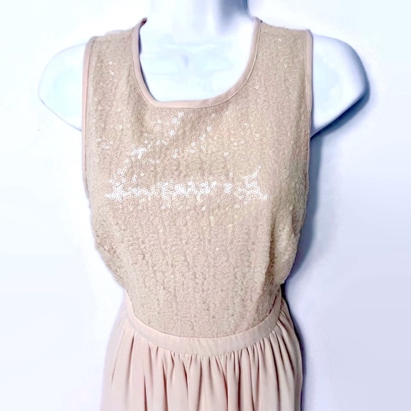 2 for$10 | Forever 21 | Pink Sequinned Sleeveless Mini Dress | Size Small - Picture 2 of 10